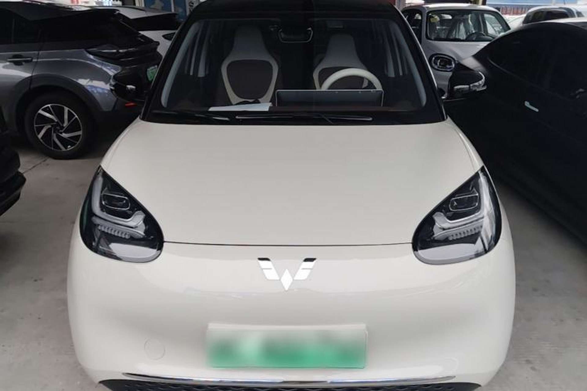 Used Wuling Bingo 2023 410 km Lingxi Deluxe Edition Front