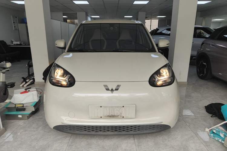 Used Wuling Bingo 2023 203km Light Edition Front