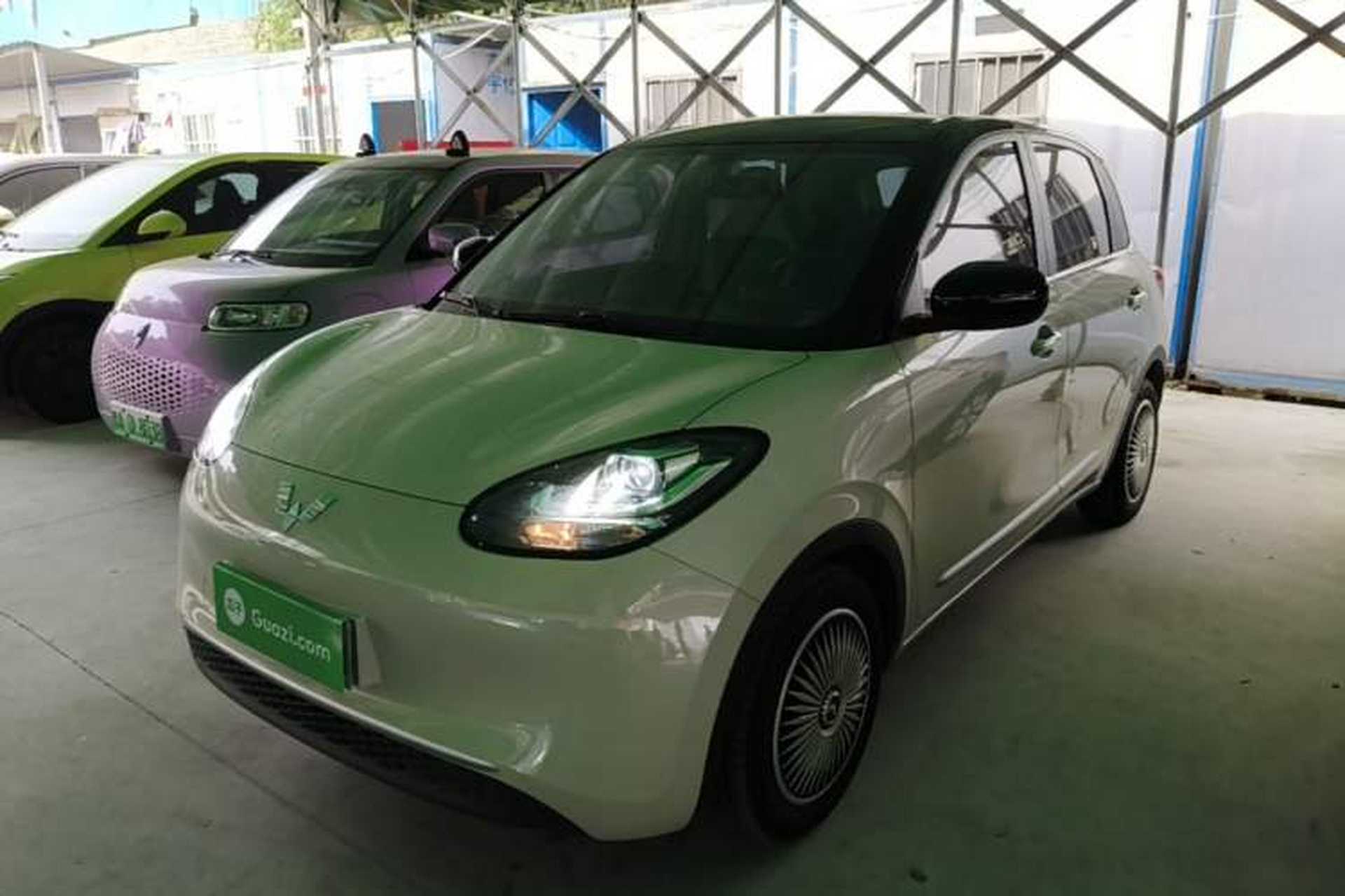 Used Wuling Bingo 2023 203km Light Edition Front Left 45 Deg