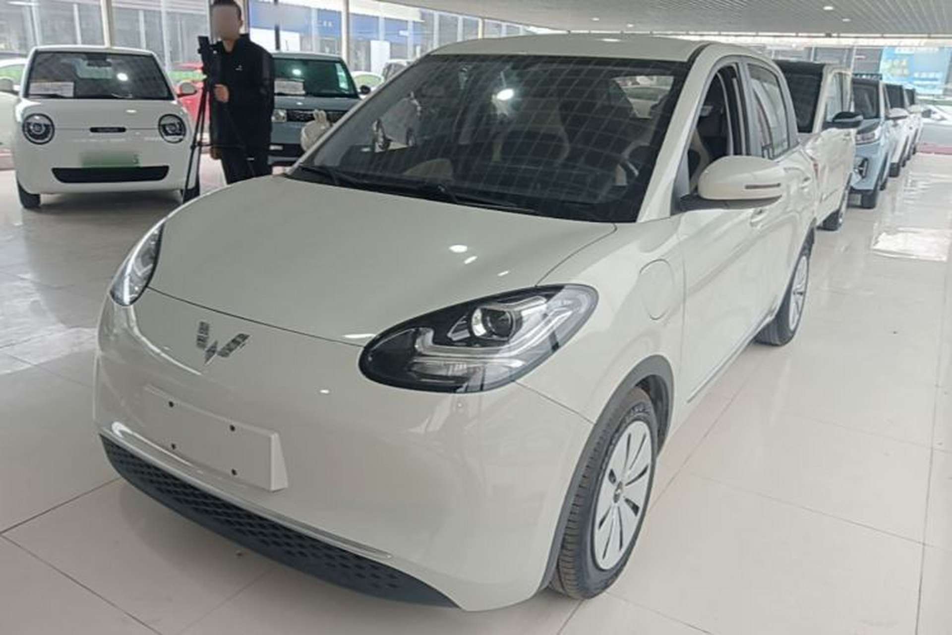 Used Wuling Bingo 2023 333 km Fast-Share Version Front Left 45 Deg