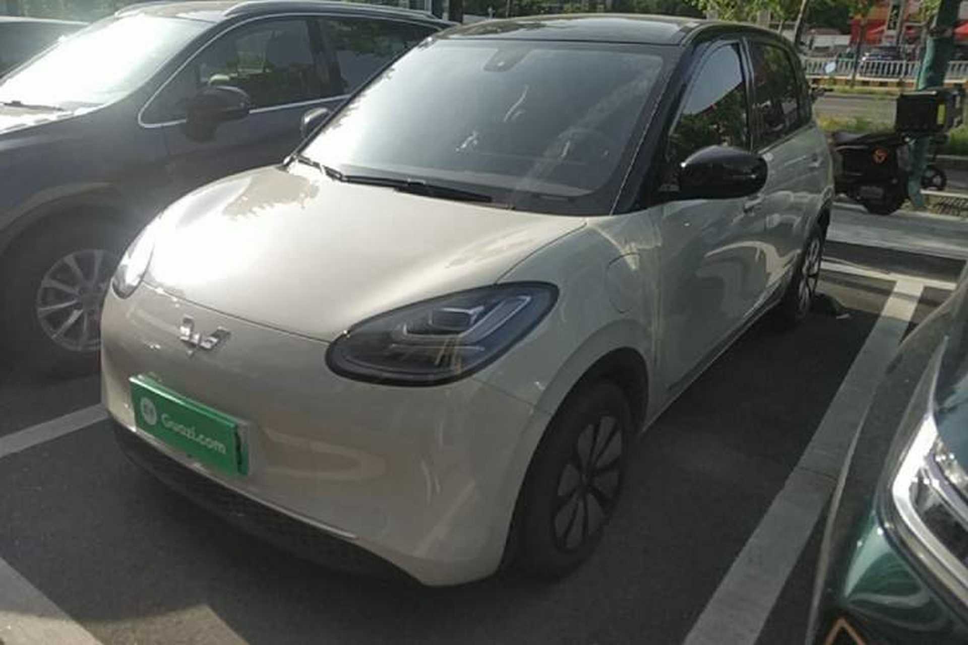 Used Wuling Bingo 2023 333 km Lingxi Connected Version Front Left 45 Deg