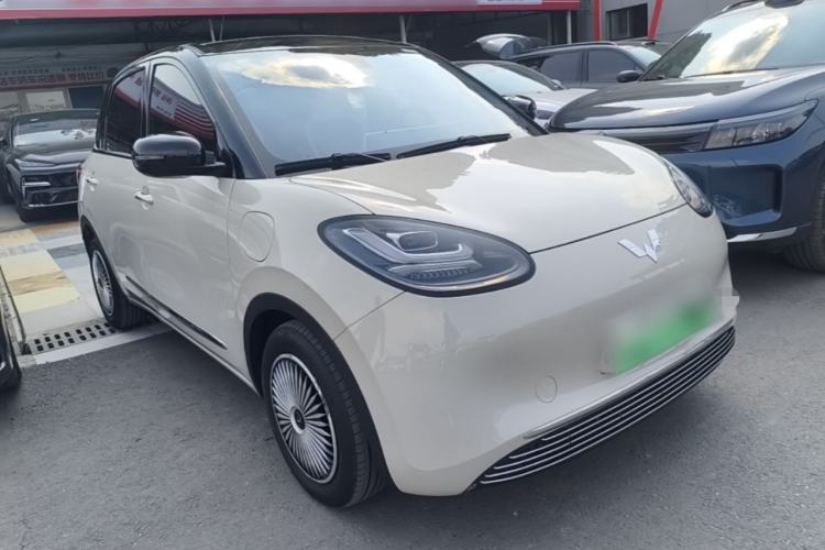 Used Wuling Bingo 2023 410 km Lingxi Deluxe Edition Front Right 45 Deg