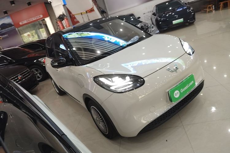 Used Wuling Bingo 2023 333km Enjoy+ Version Front Right 45 Deg