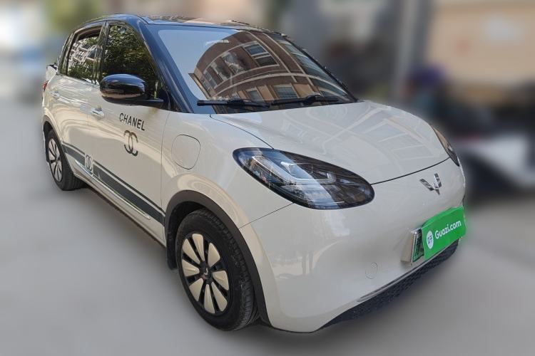 Used Wuling Bingo 2023 203km Comfort Edition Front Right 45 Deg