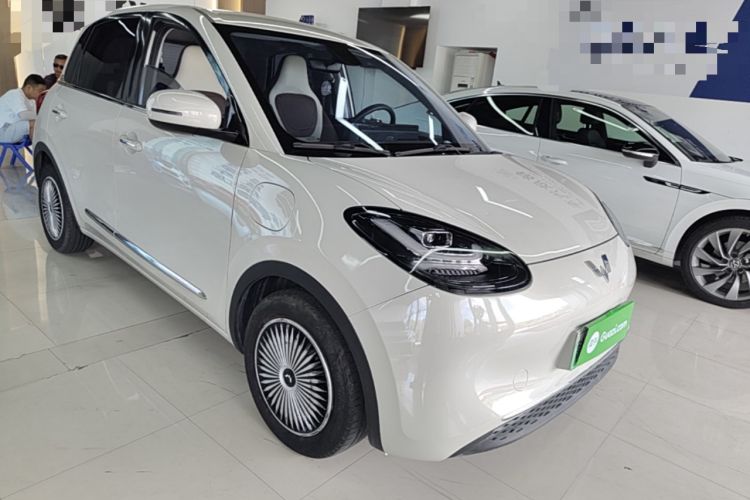 Used Wuling Bingo 2023 203km Comfort Edition Front Right 45 Deg