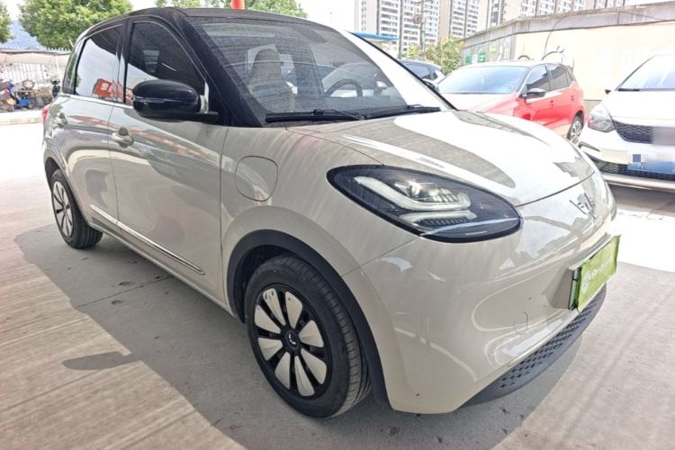 Used Wuling Bingo 2023 410 km Lingxi Deluxe Edition Front Right 45 Deg