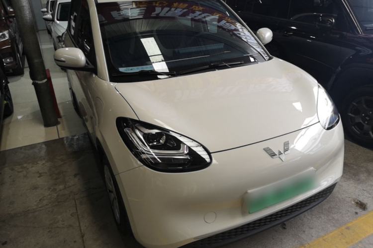 Used Wuling Bingo 2023 203km Light Edition Front Right 45 Deg