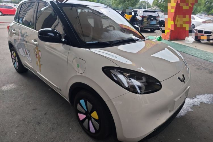 Used Wuling Bingo 2023 203km Comfort Edition Front Right 45 Deg