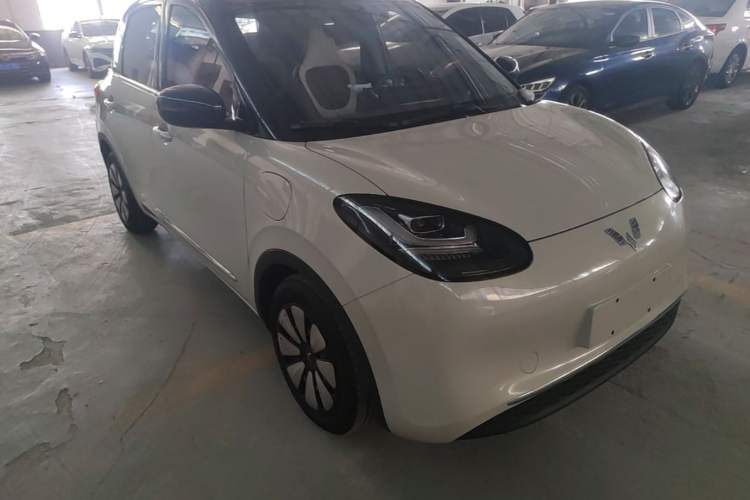 Used Wuling Bingo 2023 333km Enjoy+ Version Front Right 45 Deg