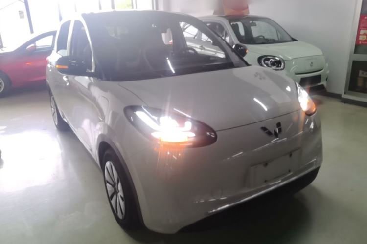 Used Wuling Bingo 2023 410 km Lingxi Deluxe Edition Front Right 45 Deg