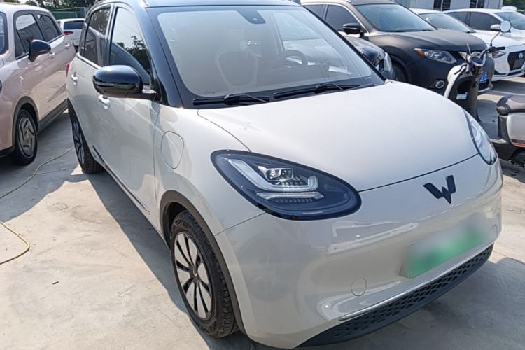 Used Wuling Bingo 2023 203km Comfort Edition Front Right 45 Deg
