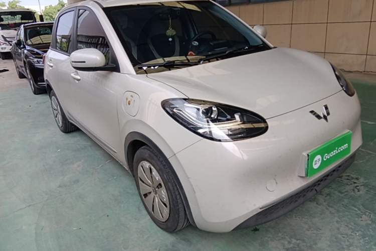 Used Wuling Bingo 2023 203km Light Edition Front Right 45 Deg