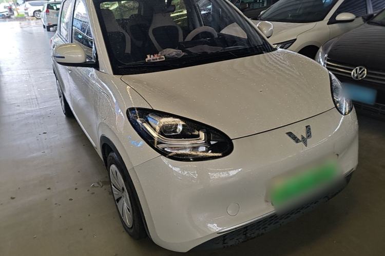 Used Wuling Bingo 2023 203km Light Edition Front Right 45 Deg