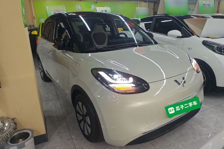Used Wuling Bingo 2023 203km Comfort Edition Front Right 45 Deg