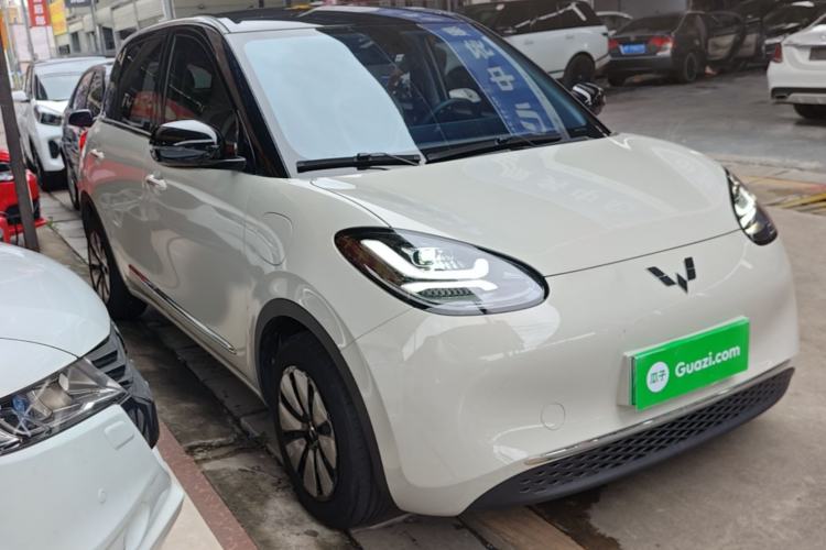 Used Wuling Bingo 2023 410 km Lingxi Deluxe Edition Front Right 45 Deg