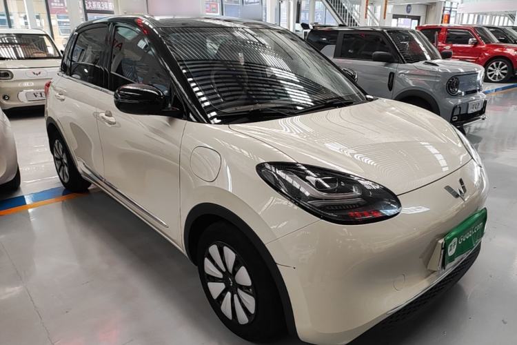 Used Wuling Bingo 2023 333 km Lingxi Connected Version Front Right 45 Deg