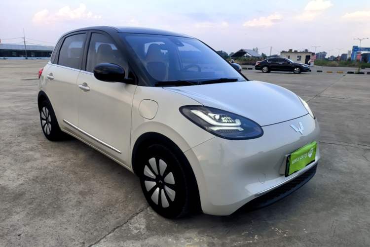 Used Wuling Bingo 2023 333 km Lingxi Connected+ Version Front Right 45 Deg