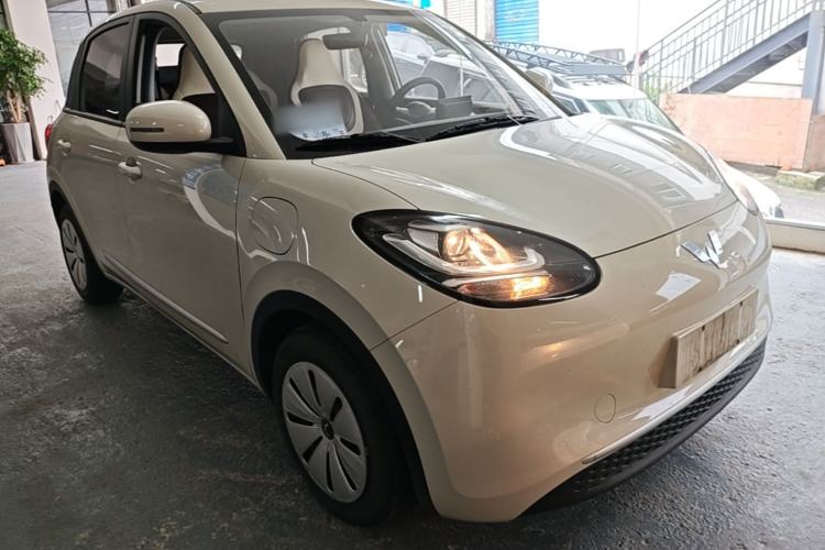 Used Wuling Bingo 2023 203km Light Edition Front Right 45 Deg