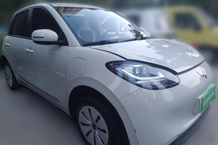 Used Wuling Bingo 2023 203km Light Edition Front Right 45 Deg