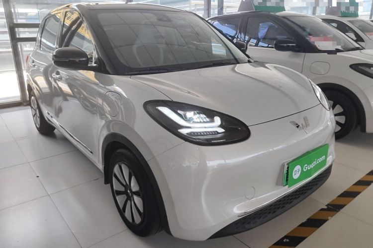 Used Wuling Bingo 2023 333km Enjoy+ Version Front Right 45 Deg