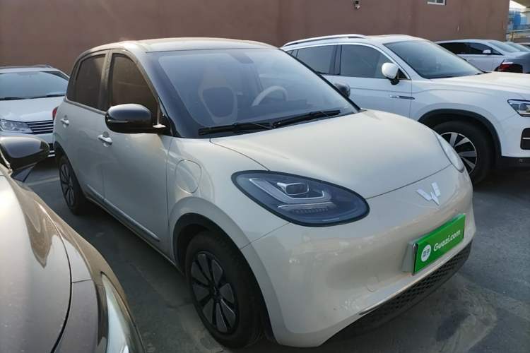 Used Wuling Bingo 2023 410 km Lingxi Deluxe Edition Front Right 45 Deg