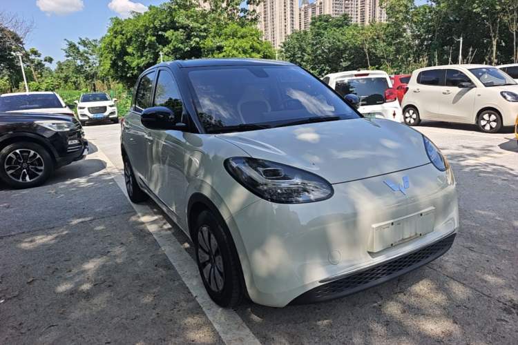 Used Wuling Bingo 2023 410 km Lingxi Deluxe Edition Front Right 45 Deg