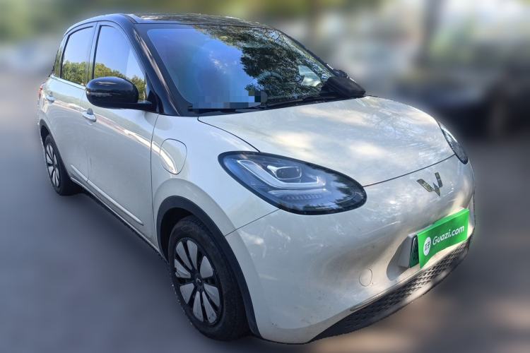 Used Wuling Bingo 2023 203km Comfort Edition Front Right 45 Deg