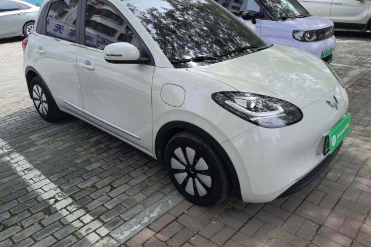Used Wuling Bingo 2023 333 km Fast-Share Version Front Right 45 Deg