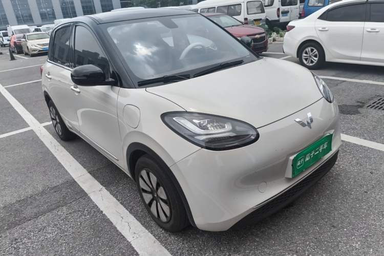 Used Wuling Bingo 2023 410 km Lingxi Deluxe Edition Front Right 45 Deg