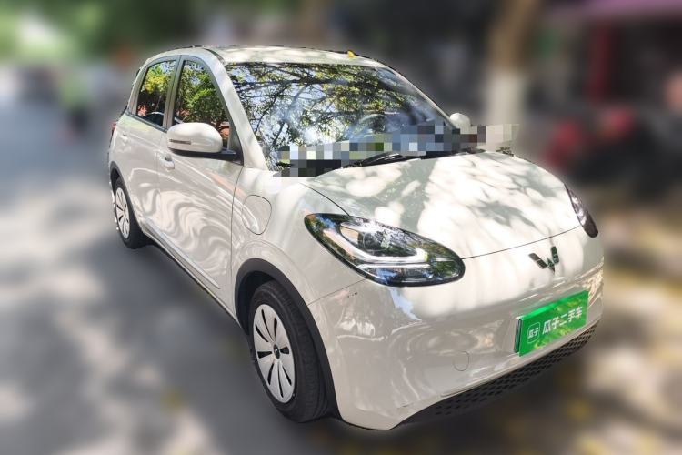 Used Wuling Bingo 2023 203km Light Edition Front Right 45 Deg