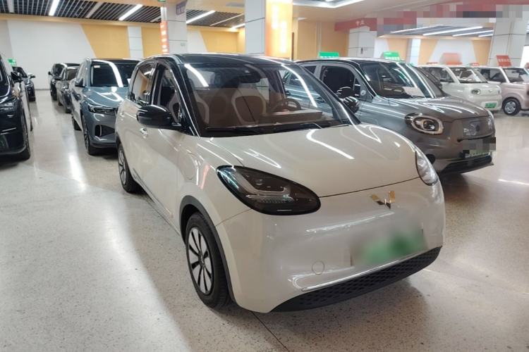 Used Wuling Bingo 2023 410 km Lingxi Deluxe Edition Front Right 45 Deg