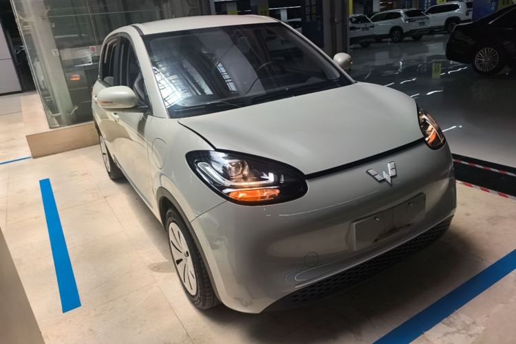 Used Wuling Bingo 2023 203km Light Edition Front Right 45 Deg