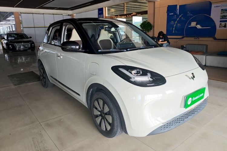 Used Wuling Bingo 2023 333km Enjoy+ Version Front Right 45 Deg
