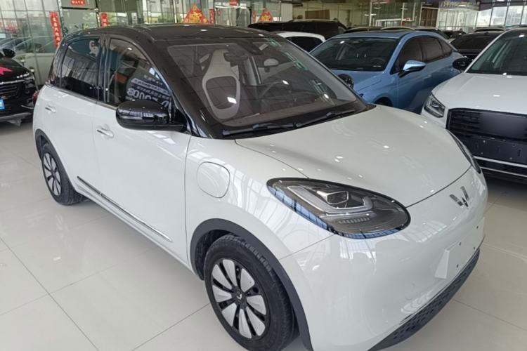 Used Wuling Bingo 2023 333 km Enjoyment Version Front Right 45 Deg