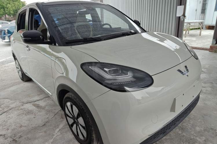 Used Wuling Bingo 2023 333 km Lingxi Connected+ Version Front Right 45 Deg