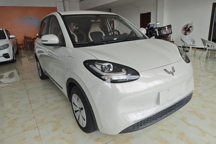 Used Wuling Bingo 2023 333 km Fast-Share Version Front Right 45 Deg