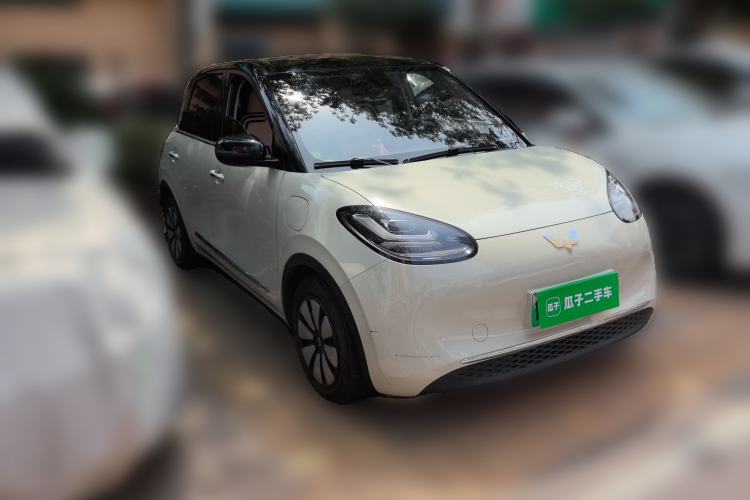 Used Wuling Bingo 2023 333 km Lingxi Connected Version Front Right 45 Deg