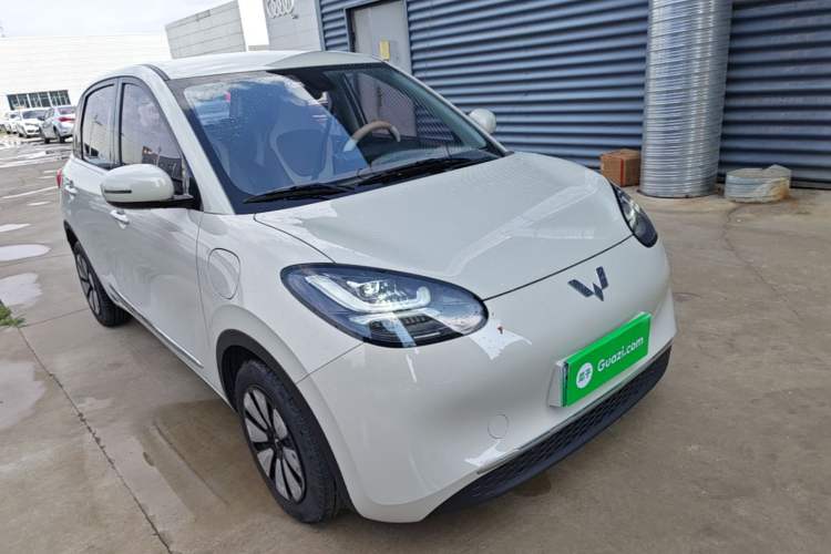 Used Wuling Bingo 2023 203km Comfort Edition Front Right 45 Deg