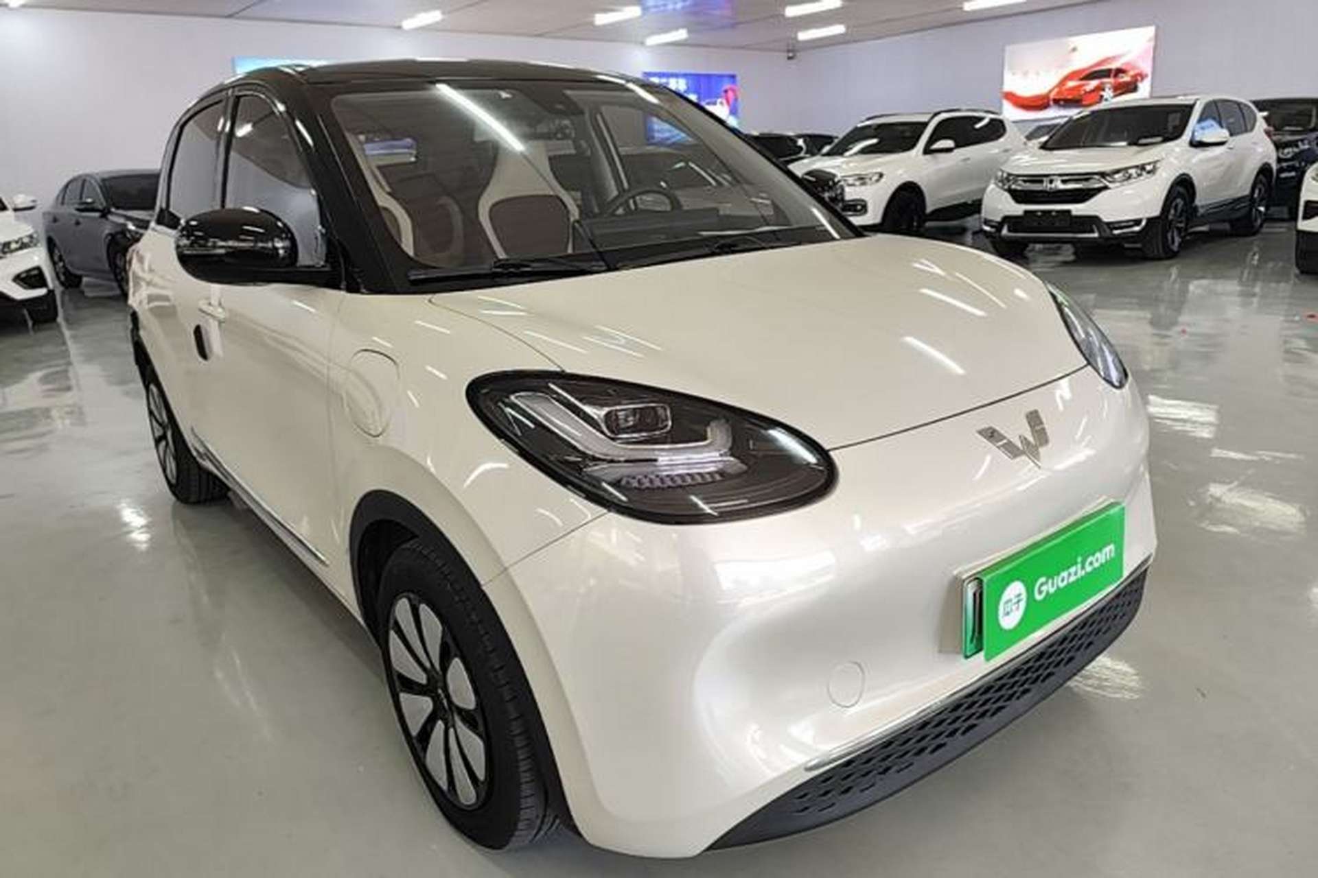 Used Wuling Bingo 2023 333 km Enjoyment Version Front Right 45 Deg