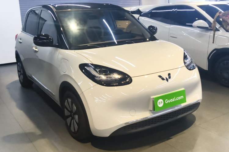 Used Wuling Bingo 2023 410 km Lingxi Deluxe Edition Front Right 45 Deg
