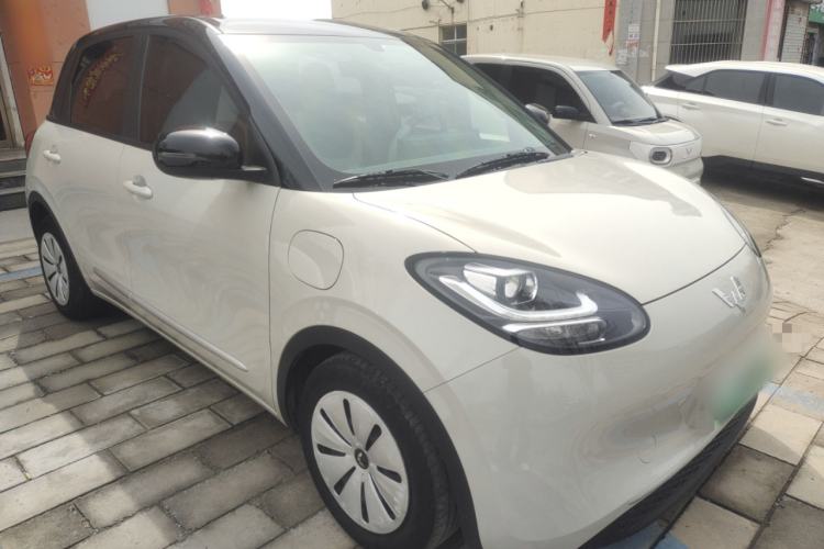 Used Wuling Bingo 2023 333 km Fast-Share Version Front Right 45 Deg