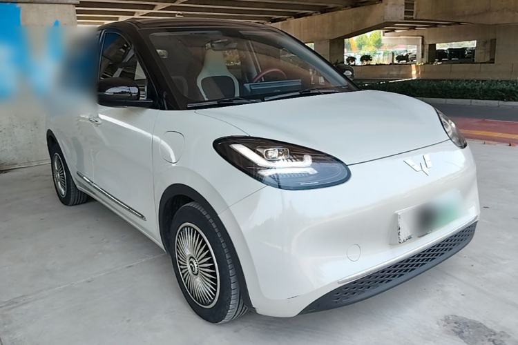 Used Wuling Bingo 2023 203km Comfort Edition Front Right 45 Deg