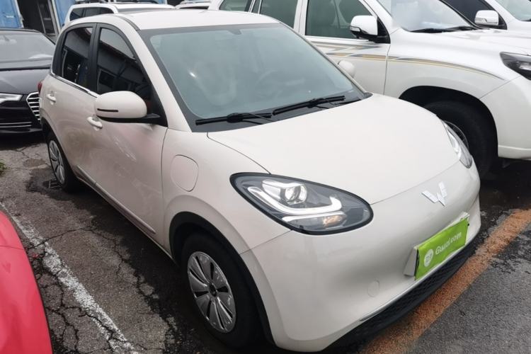 Used Wuling Bingo 2023 333 km Fast-Share Version Front Right 45 Deg