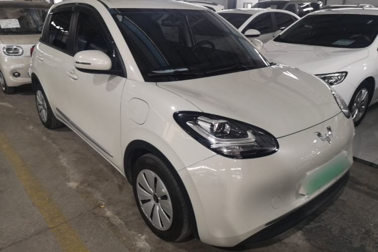 Used Wuling Bingo 2023 203km Light Edition Front Right 45 Deg