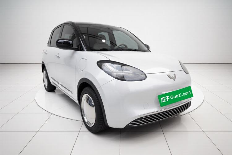 Used Wuling Bingo 2023 203km Comfort Edition Front Right 45 Deg