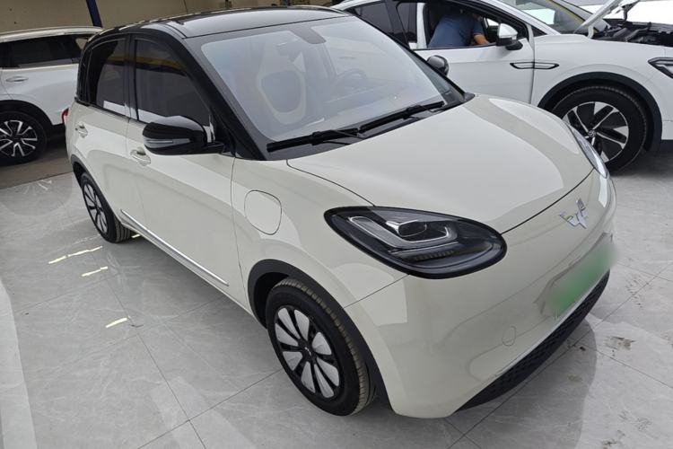 Used Wuling Bingo 2023 410 km Lingxi Deluxe Edition Front Right 45 Deg