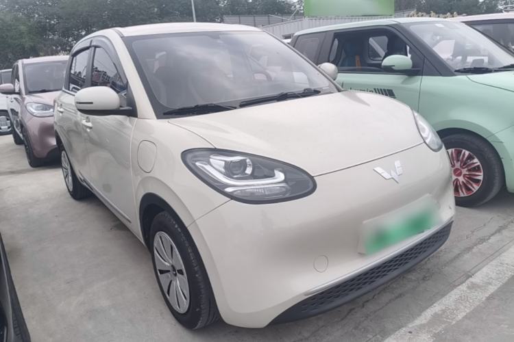 Used Wuling Bingo 2023 203km Light Edition Front Right 45 Deg