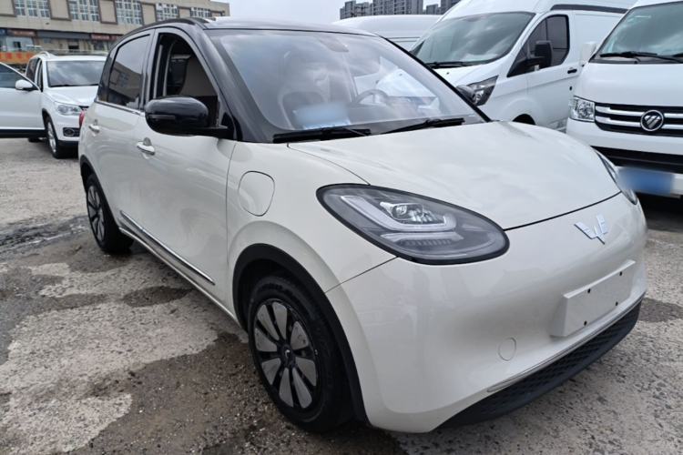 Used Wuling Bingo 2023 410 km Lingxi Deluxe Edition Front Right 45 Deg