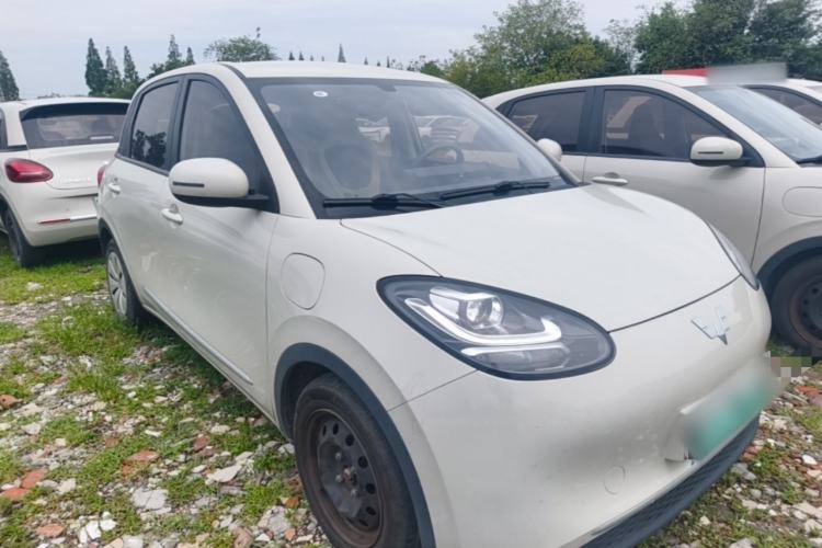 Used Wuling Bingo 2023 333 km Fast-Share Version Front Right 45 Deg