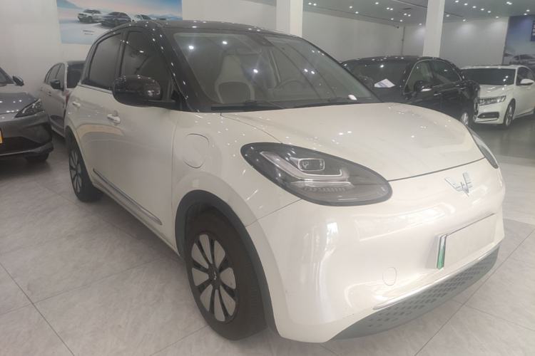 Used Wuling Bingo 2023 333 km Fast-Share Version Front Right 45 Deg